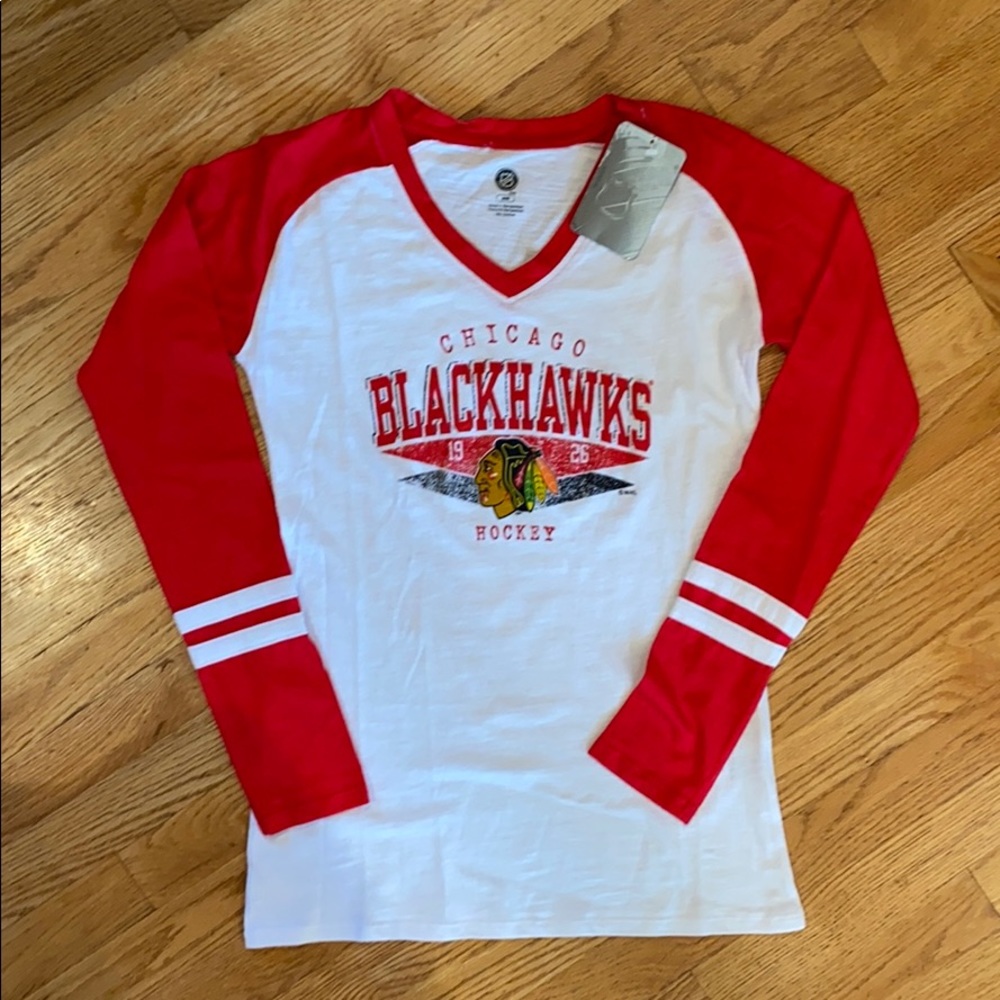 Official NHL Chicago Blackhawks women’s tee NWT M